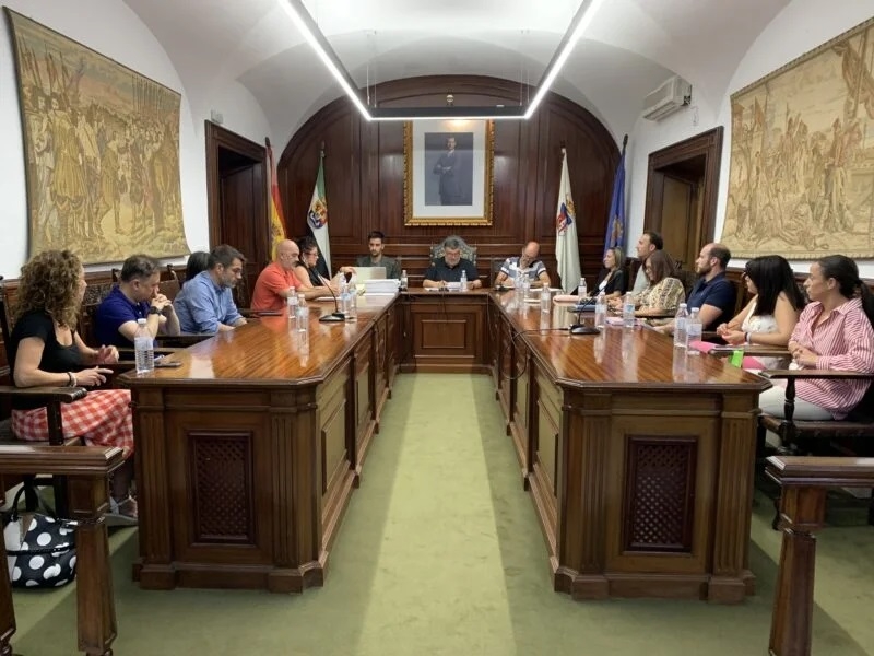 El Ayuntamiento de Los Santos de Maimona aprueba distintos convenios y subvenciones