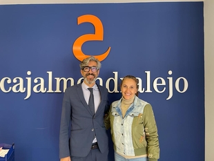 Cajalmendralejo aporta a la ONG Zafra Solidaria 3.000 euros para la compra de alimentos en las próximas Navidades