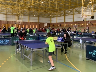 Gran ambiente y deportividad en los primeros Judex de Tenis de Mesa celebrados en Los Santos de Maimona