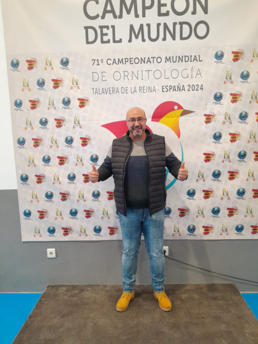 El fontanés Alfonso Cuéllar se convierte en Campeón del Mundo 2024 en scotch fancy en el Campeonato Mundial de Ornitología