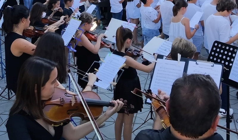 El aula de niños de la Escuela de Música de Zafra celebra mañana el concierto de carnaval en el Centro Sociocultural