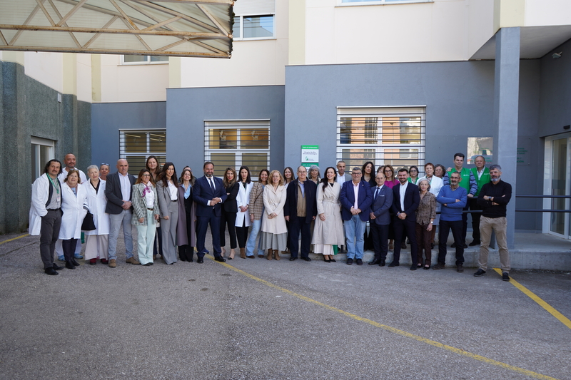 La consejera de Salud inaugura el nuevo Hospital de Día Oncohematológico de Zafra, cuya inversión es de 600.000 euros