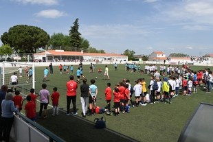 Unos 300 escolares de los tres colegios de Los Santos de Maimona disfrutarán este sábado del VIII Torneo Intercentro