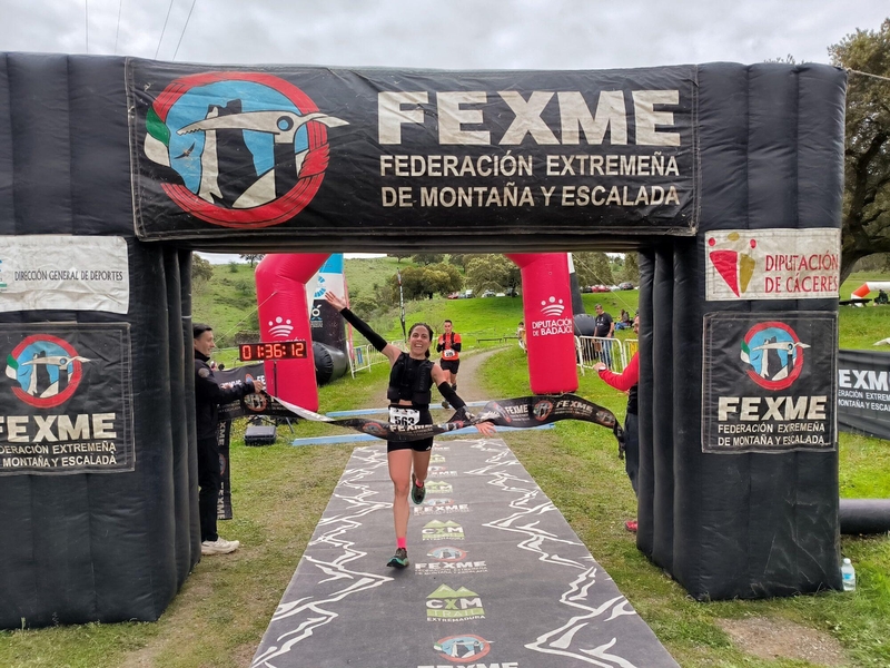 La atleta fontanesa M. Carmen Chaves ganadora del II Cross `Subida Castillo de Nogales´