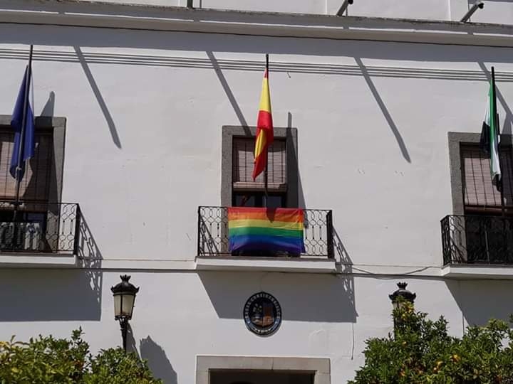 El Ayuntamiento se sumó a la conmemoración del Día Internacional del colectivo LGTBI
