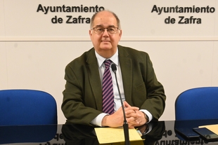 El alcalde de Zafra anuncia la inminente inversión de 120.000 euros en mejoras de iluminación y eficiencia energética