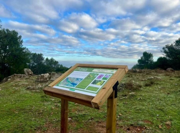 La Sierra de San Cristobal de Los Santos estrena un ecosendero para descubrir su riqueza botánica