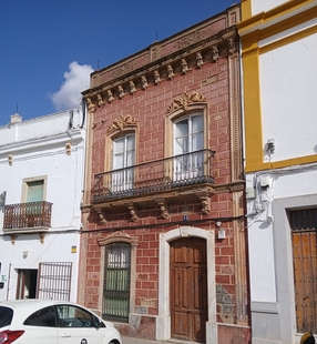 El Ayuntamiento de Los Santos de Maimona inicia el expediente de compra de un inmueble de la Plaza de España