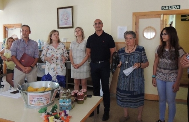 El alcalde de Zafra visitó la Residencia de Mayores para conmemorar el Día del Abuelo y la Abuela