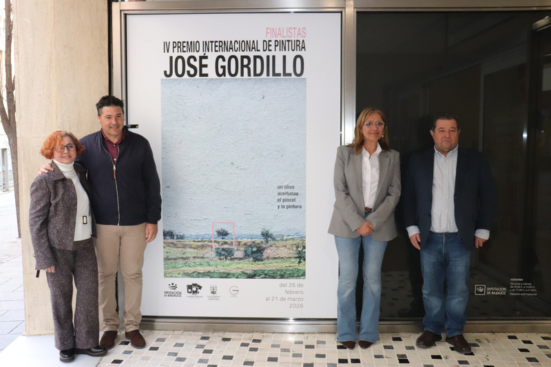Los finalistas del IV Premio Internacional de Pintura `José Gordillo´ ya cuelgan en las paredes de la Sala Vaquero Poblador
