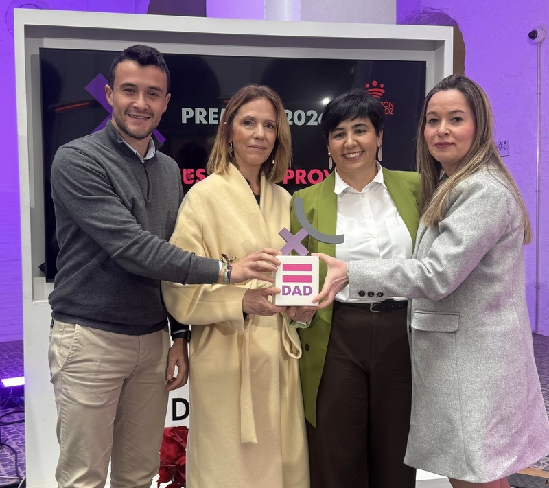 Burguillos del Cerro recoge su galardón en los V Premios por la Igualdad de la Diputación de Badajoz