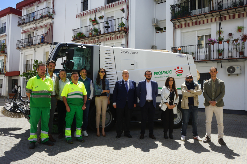 La limpieza viaria de Zafra estrena instalaciones y nueva barredora para el centro histórico