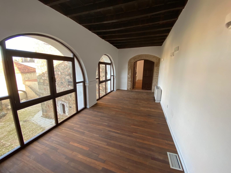 La rehabilitación de la Casa Fuerte de la Encomienda de Valencia del Ventoso, semifinalista en los premios Europa Se Siente 2026