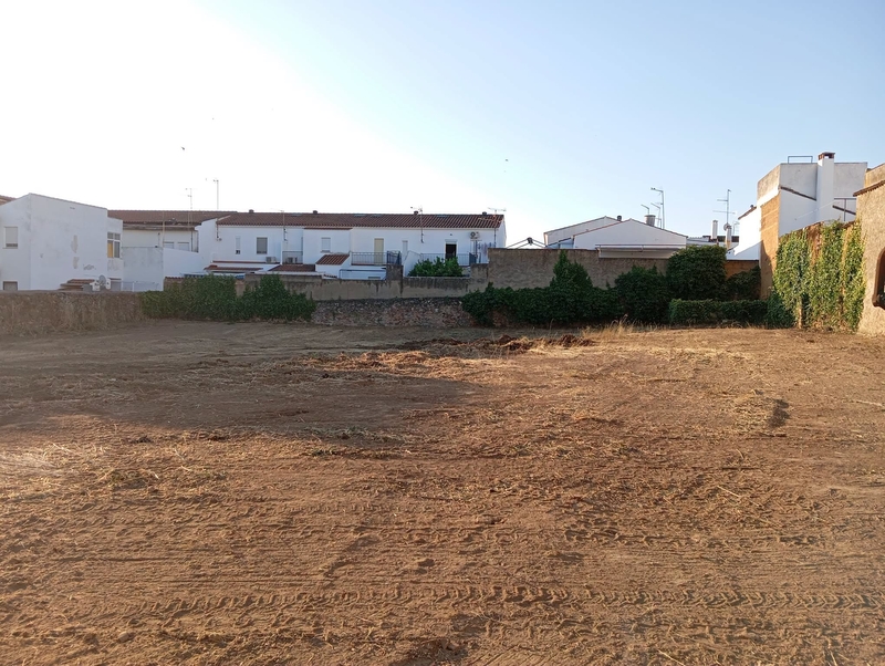 Los Santos de Maimona recibirá 811.000 euros de fondos europeos para transformar su centro urbano en un espacio accesible y con prioridad peatonal