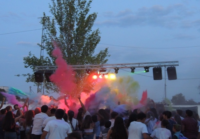 Color y diversión en la Fiesta Holi de Zafra