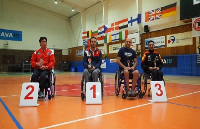 Francisco Javier López, de Fuente del Maestre, consigue dos medallas en el Open Tenis de Mesa de la República Checa