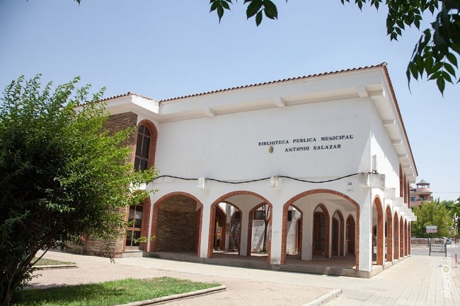 Lectores de todas las edades conmemorarán el Día de la Biblioteca en Zafra con la narradora María Fraile